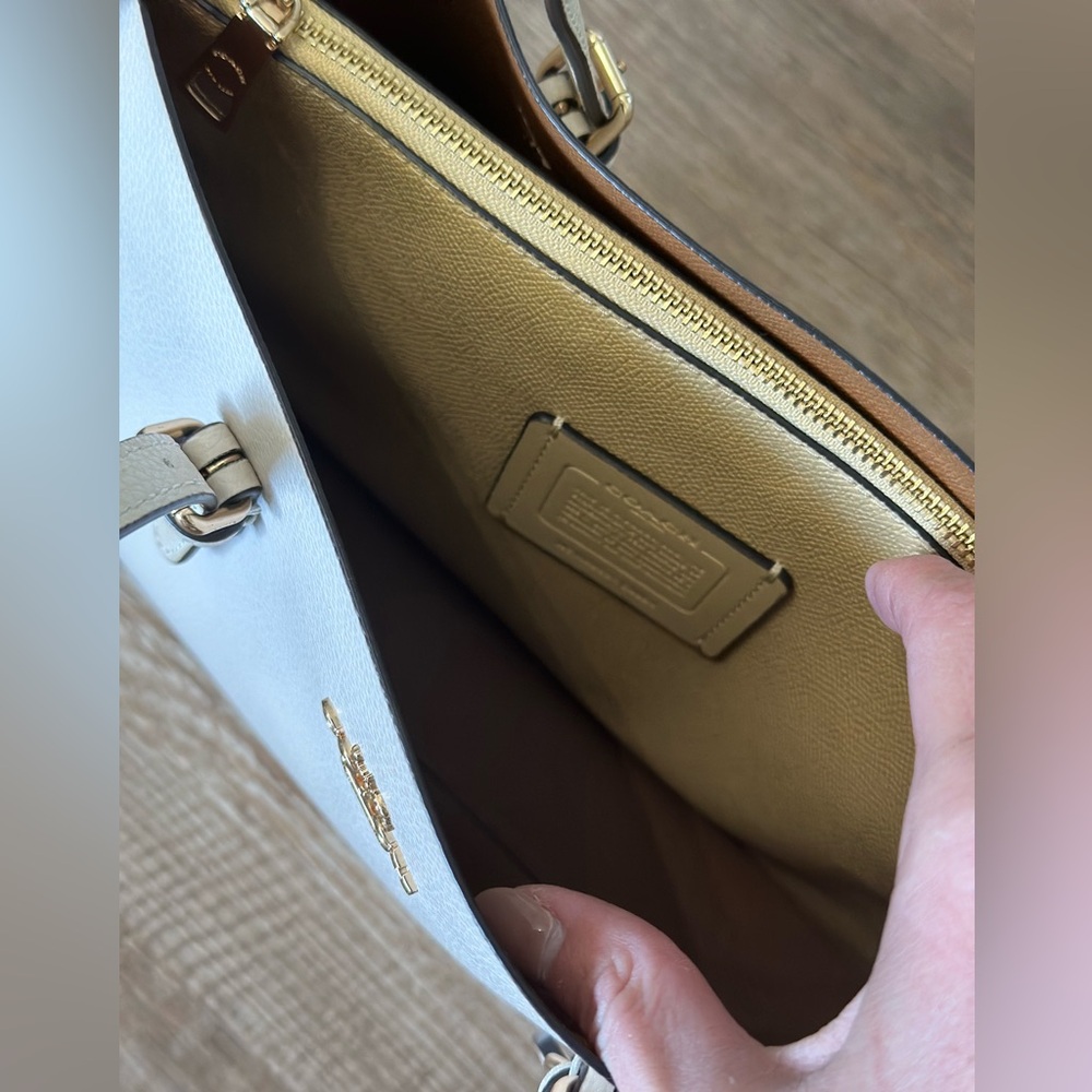 Coach purse - Picture 6 of 15